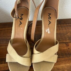 MIA Tan Wedge Shoes with Cross-Strap Design